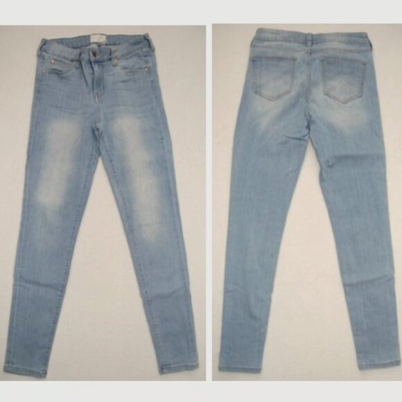 Celebrity Pink Juniors' Mid Rise Skinny Ankle Jeans, Size 7 / 28 - Picture 3 of 7